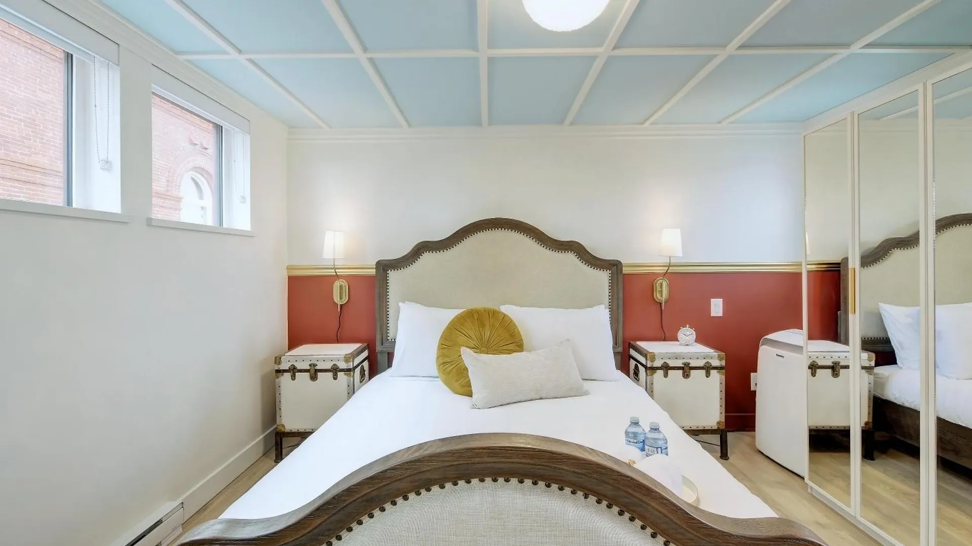 Apartment Victoria'S Parliamentary Suite With Private Rooftop Patio & Harbour View